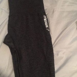 gymshark seamless crop leggings in dark gray